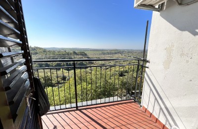 Apartment in Buje mit wunderschönem Blick auf das Meer und die Natur