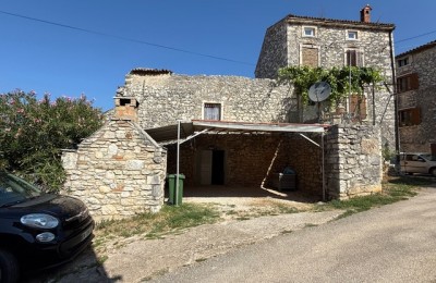 Kuća za renovaciju u Brtonigli