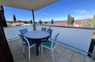Kuća s 2 apartmana u blizini mora – Novigrad