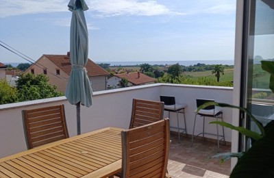 Apartment mit wunderschönem Meerblick in Novigrad