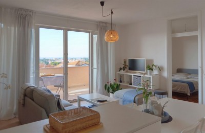 Apartment with a beautiful view of the sea in Novigrad