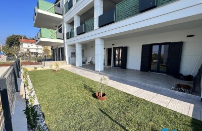 Novogradnja 500 m od mora u Novigradu
